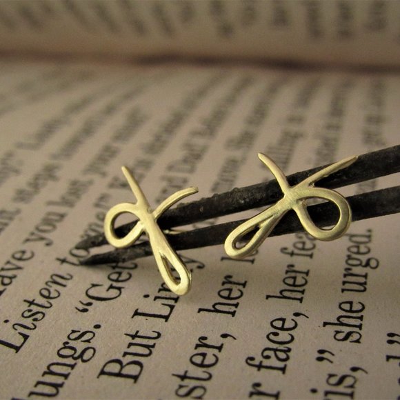 Gold earrings. 14k Yellow gold earrings for women